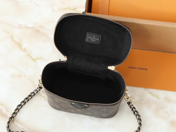 lv vanity bag 19x13x11cm