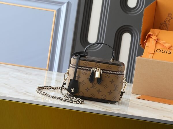 lv vanity bag 19x13x11cm
