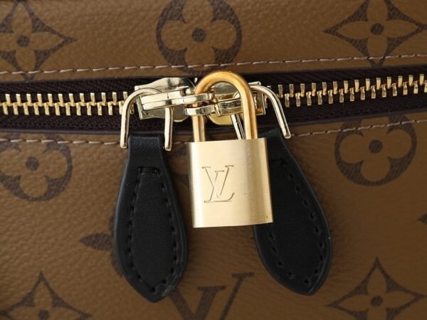 lv vanity bag 19x13x11cm