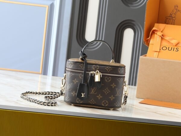 lv vanity bag 19x13x11cm