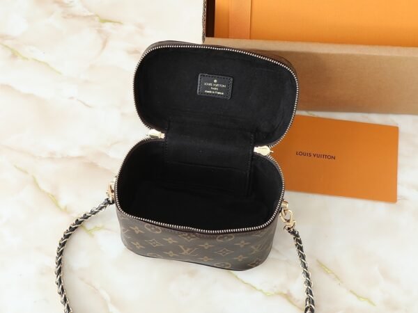 lv vanity bag 19x13x11cm