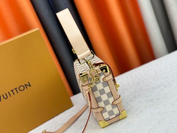 lv cruise bag 21x14x6cm