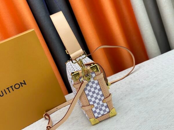 lv cruise bag 21x14x6cm