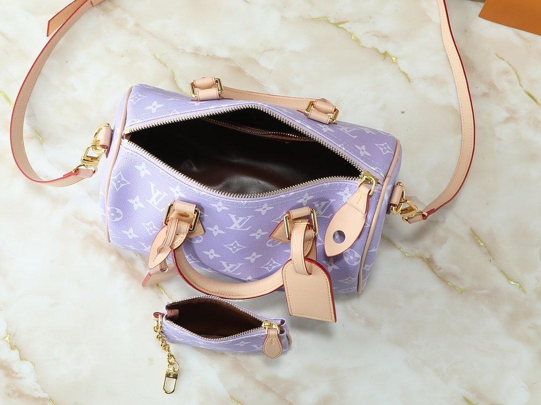 lv speedy p9 bandoulière 40 monogram leather handbag lv speedy p9 bandoulière 40 monogram leather handbag