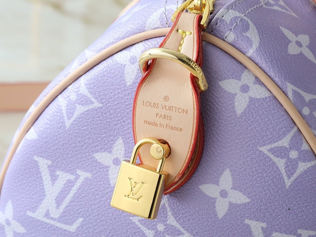 lv speedy p9 bandoulière 40 monogram leather handbag lv speedy p9 bandoulière 40 monogram leather handbag