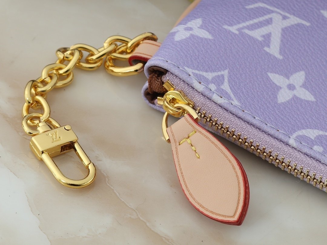 lv speedy p9 bandoulière 40 monogram leather handbag lv speedy p9 bandoulière 40 monogram leather handbag