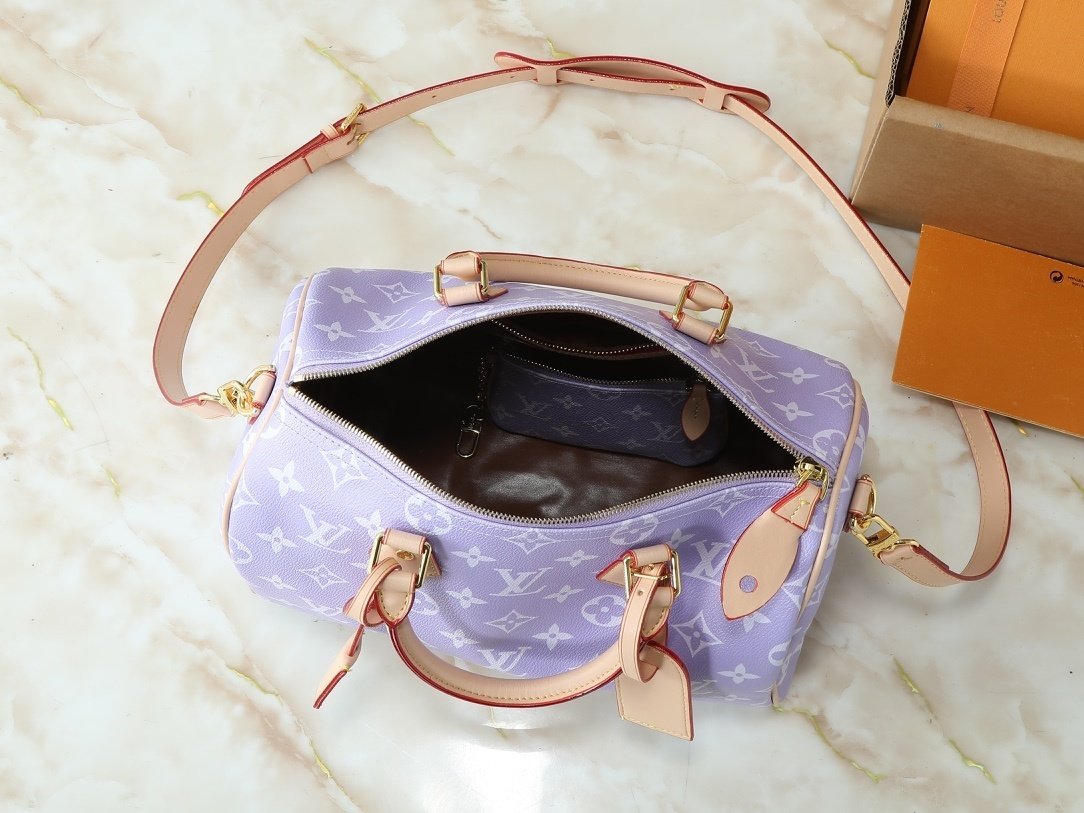 lv speedy p9 bandoulière 40 monogram leather handbag lv speedy p9 bandoulière 40 monogram leather handbag