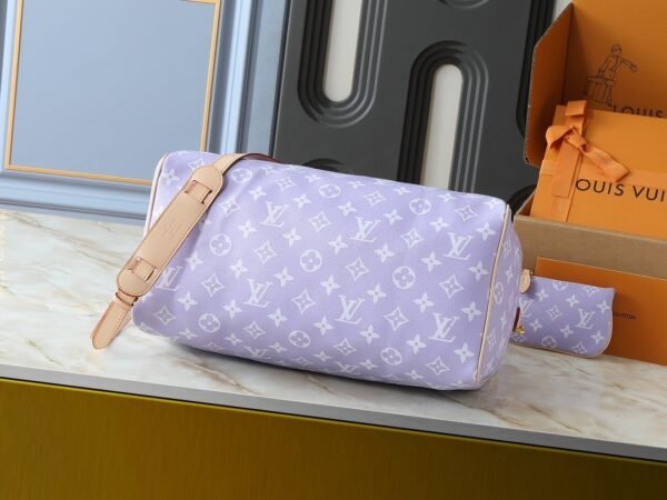 lv speedy p9 bandoulière 40 monogram leather handbag