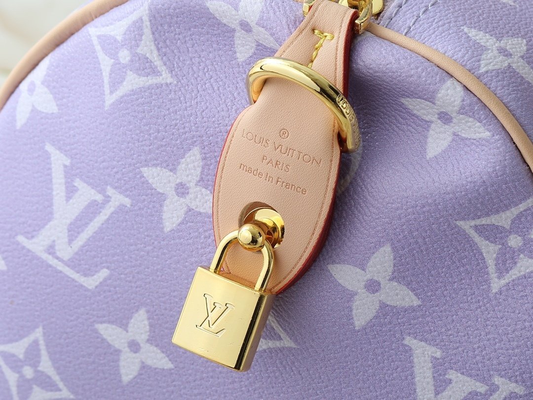 lv speedy p9 bandoulière 40 monogram leather handbag lv speedy p9 bandoulière 40 monogram leather handbag