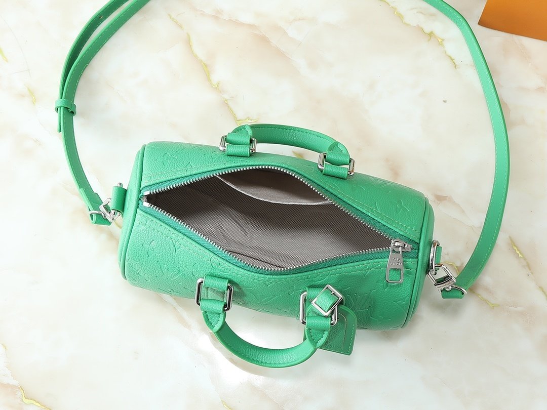 lv wallet on chain bag upgraded version 22.0 x 13.0 x 3.5 cm (复制) (复制) lv wallet on chain bag upgraded version 22.0 x 13.0 x 3.5 cm (复制) (复制)