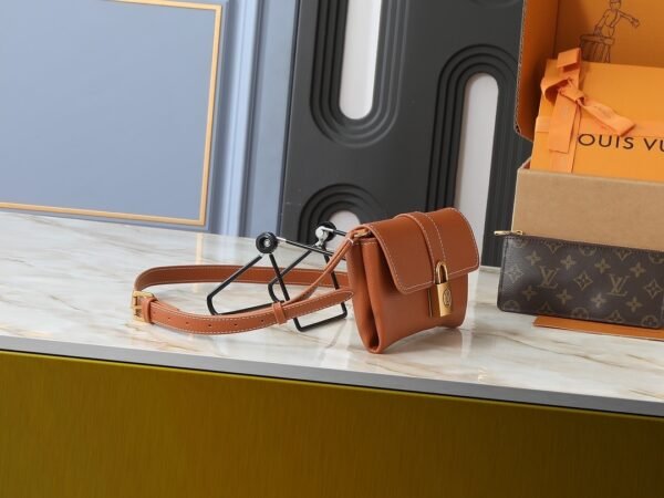 lv wallet on chain bag upgraded version