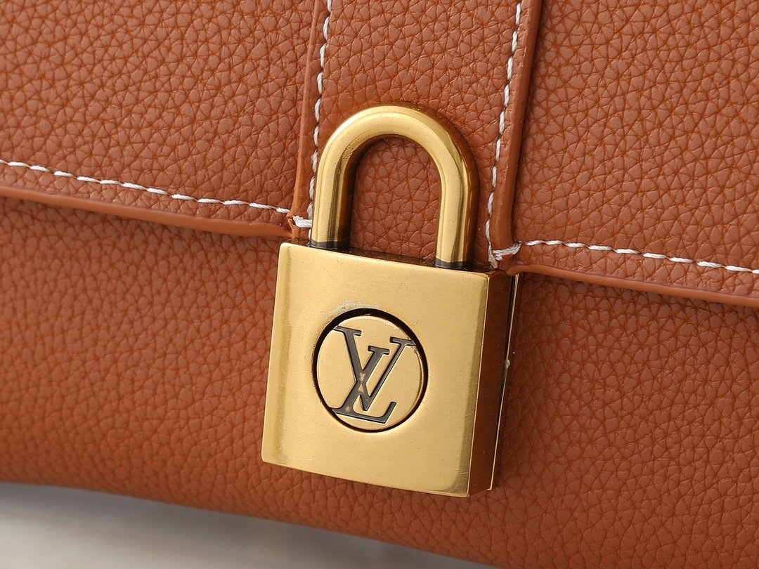lv wallet on chain bag upgraded version lv wallet on chain bag upgraded version