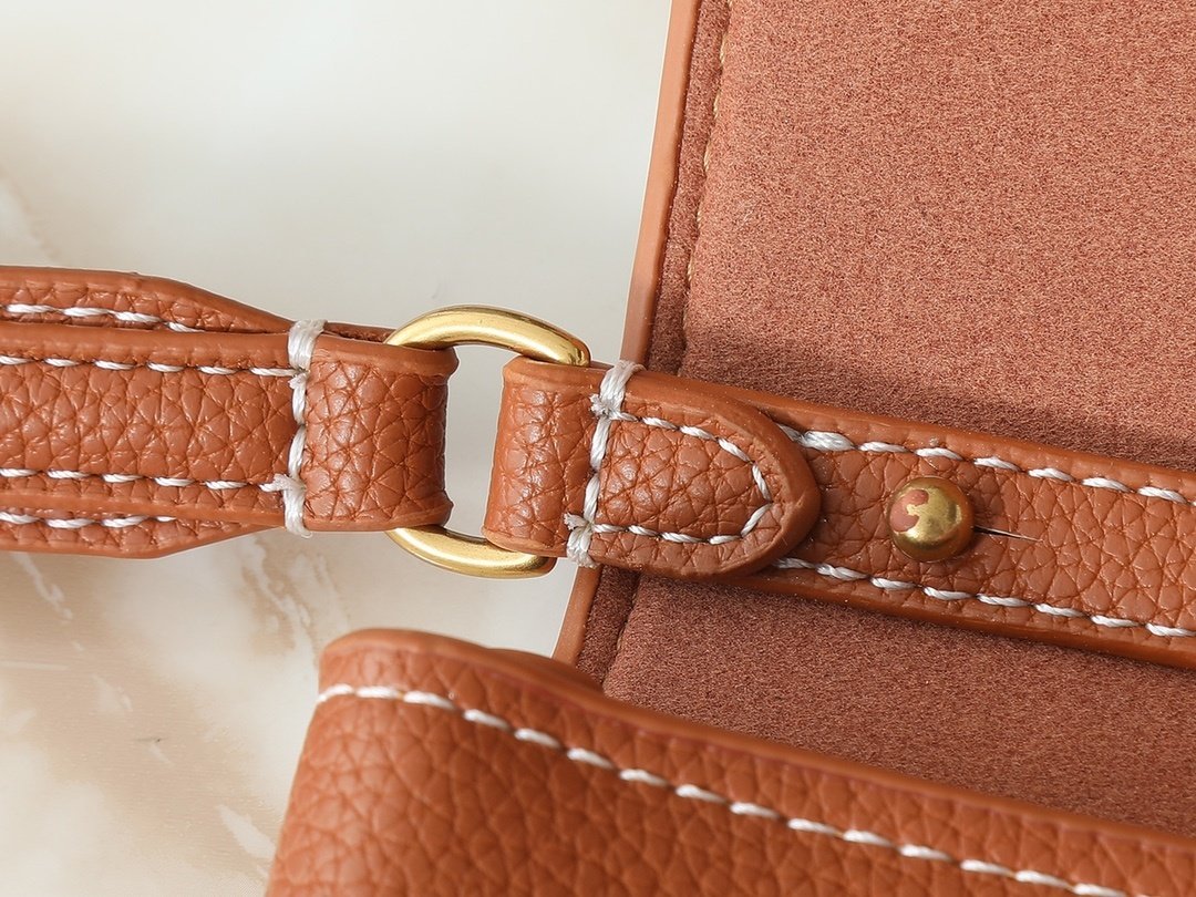 lv wallet on chain bag upgraded version 22.0 x 13.0 x 3.5 cm lv wallet on chain bag upgraded version 22.0 x 13.0 x 3.5 cm