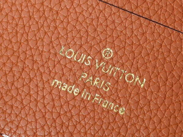 lv wallet on chain bag upgraded version 22.0 x 13.0 x 3.5 cm