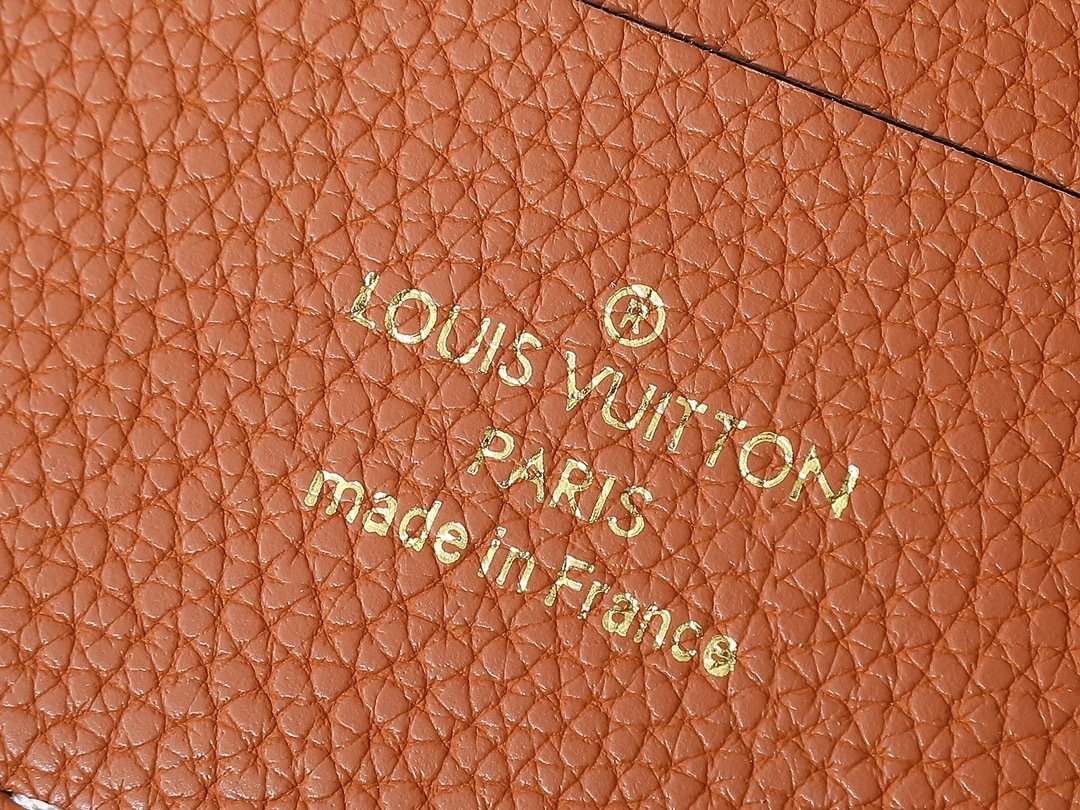 lv wallet on chain bag upgraded version 22.0 x 13.0 x 3.5 cm lv wallet on chain bag upgraded version 22.0 x 13.0 x 3.5 cm
