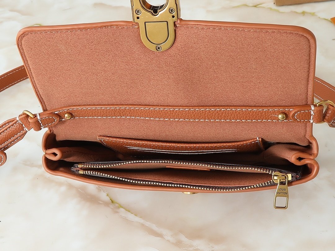 lv wallet on chain bag upgraded version 22.0 x 13.0 x 3.5 cm lv wallet on chain bag upgraded version 22.0 x 13.0 x 3.5 cm
