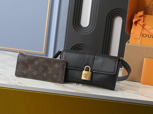 lv wallet on chain bag upgraded version 22.0 x 13.0 x 3.5 cm