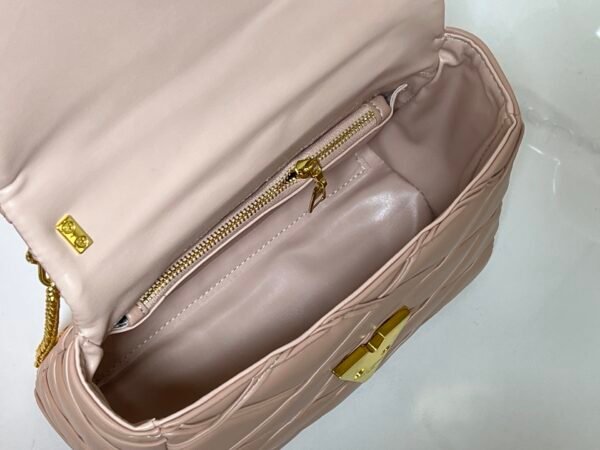 lv twist handbag