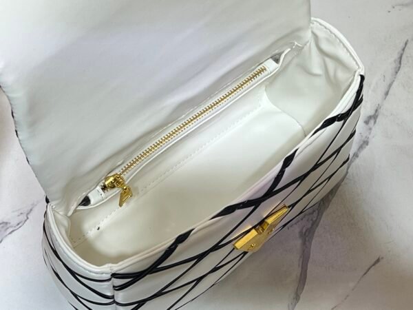 lv twist handbag