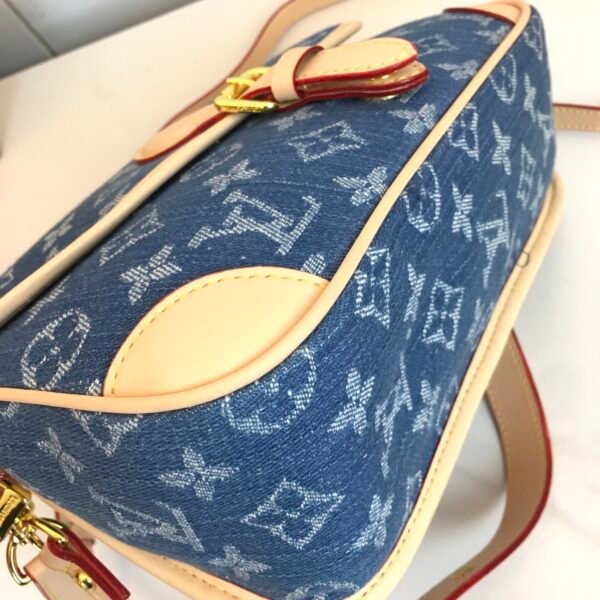lv diane handbag 25×9×15 cm