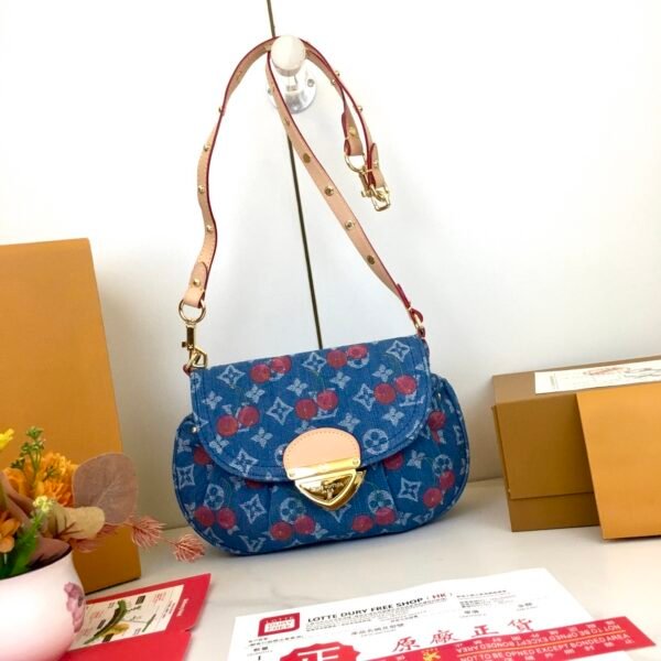 lv 🍒pochette handbag 27.0 x 18.0 x 3.0 cm
