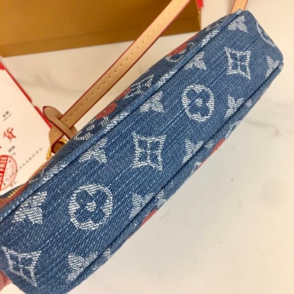 lv 🍒pochette handbag 13 x 4 x 22cm