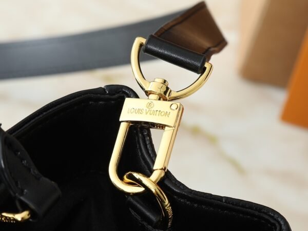 lv avenue mm handbag