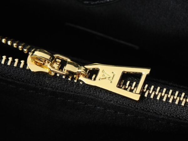 lv avenue mm handbag