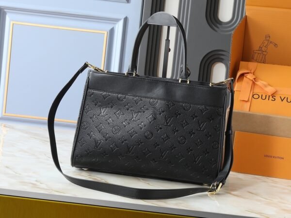 lv avenue mm handbag