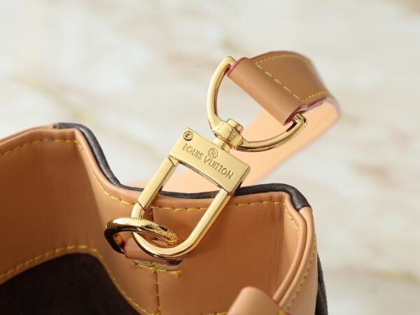 lv avenue mm handbag