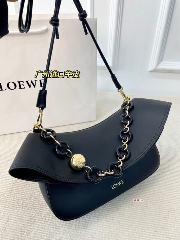 exile pearl necklace