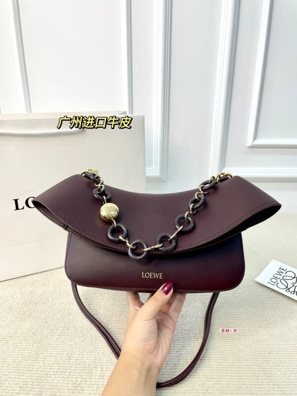 exile pearl necklace