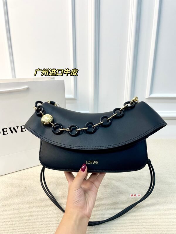 exile pearl necklace