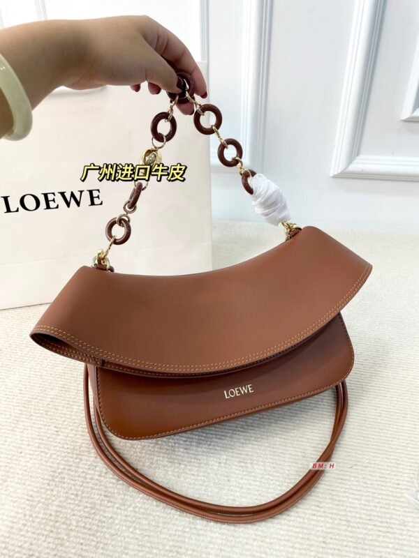 exile pearl necklace