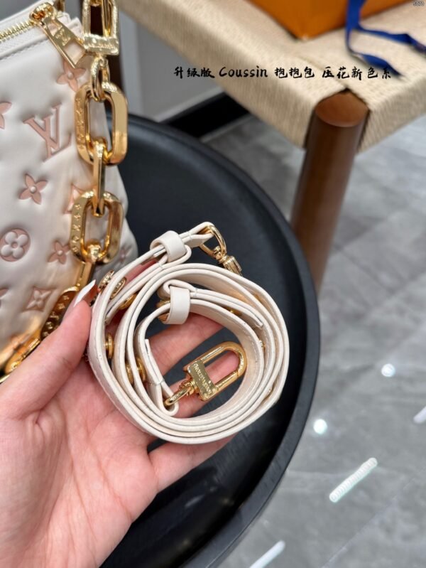 lv | coussin "hug bag" (medium size), new colorway