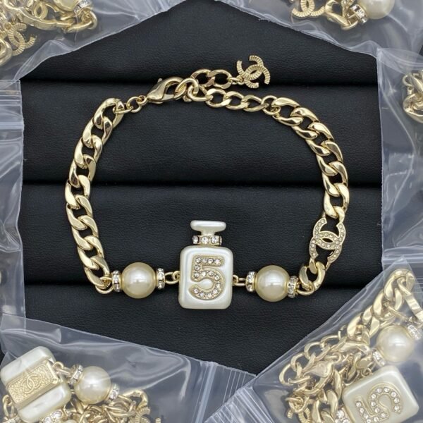 chanel set necklace bracelet (复制)