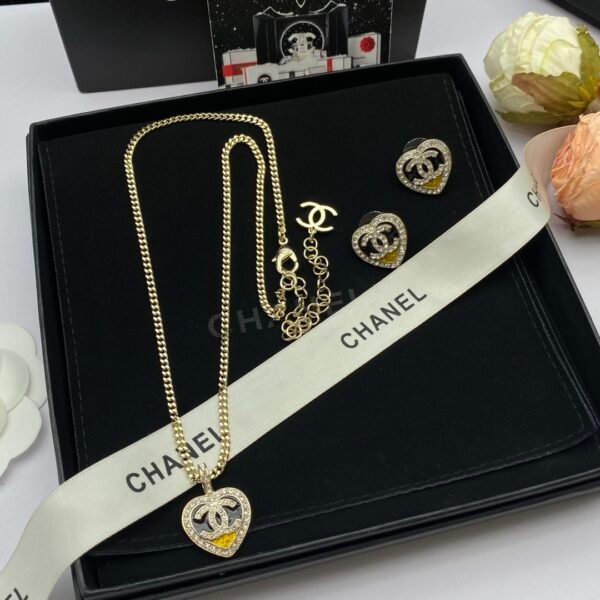 chanel set necklace bracelet (复制)
