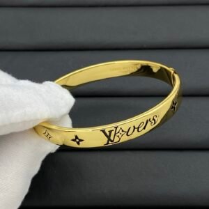 lv necklace bracelet (复制)