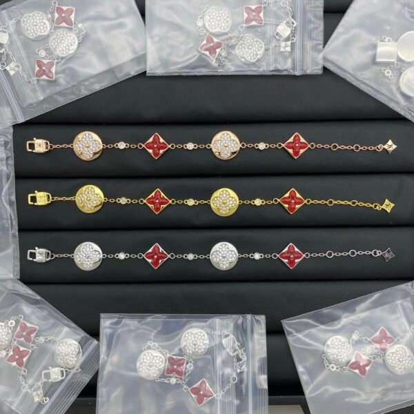 lv necklace (复制)