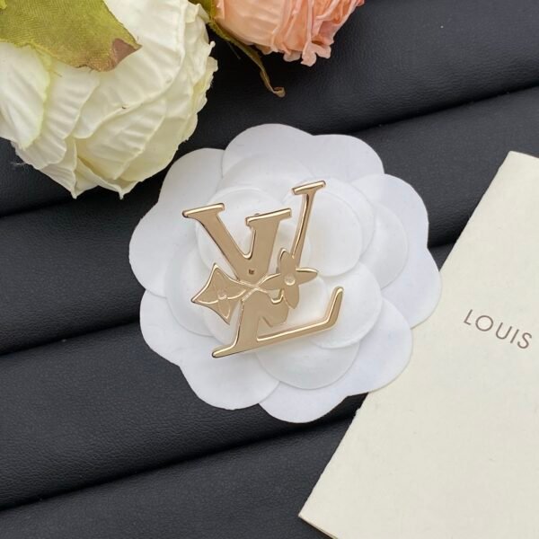 lv earring (复制)