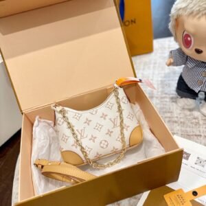 lv new bag: sand colored cute mini boulogne