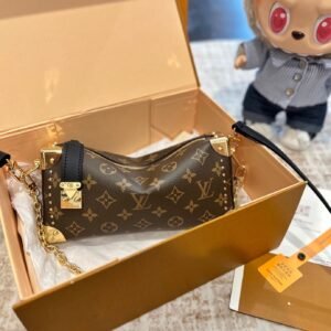 lv 2025 early spring runway style horizontal mini trunk
