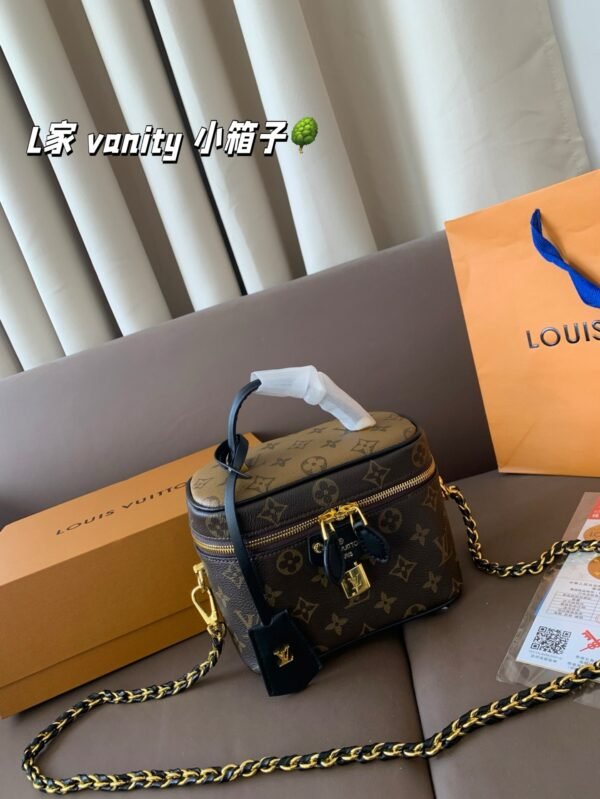 lv vanity mini trunk