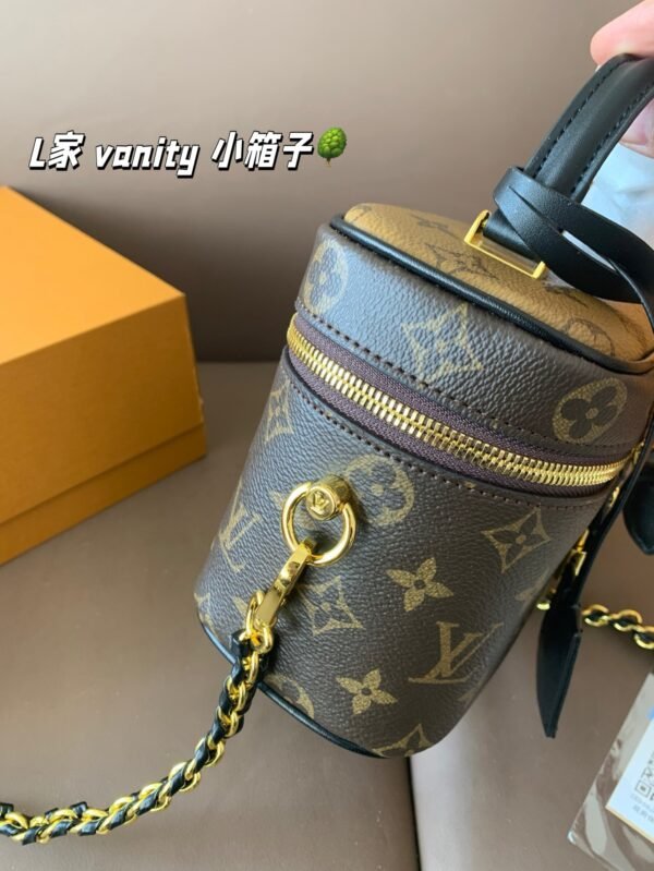 lv vanity mini trunk