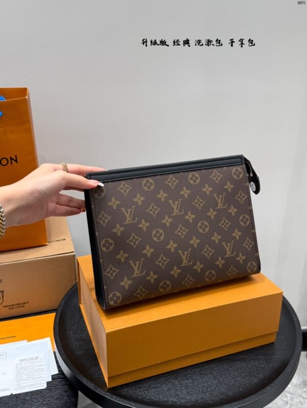 lv classic toiletry bag / men's clutch bag (new arrival)