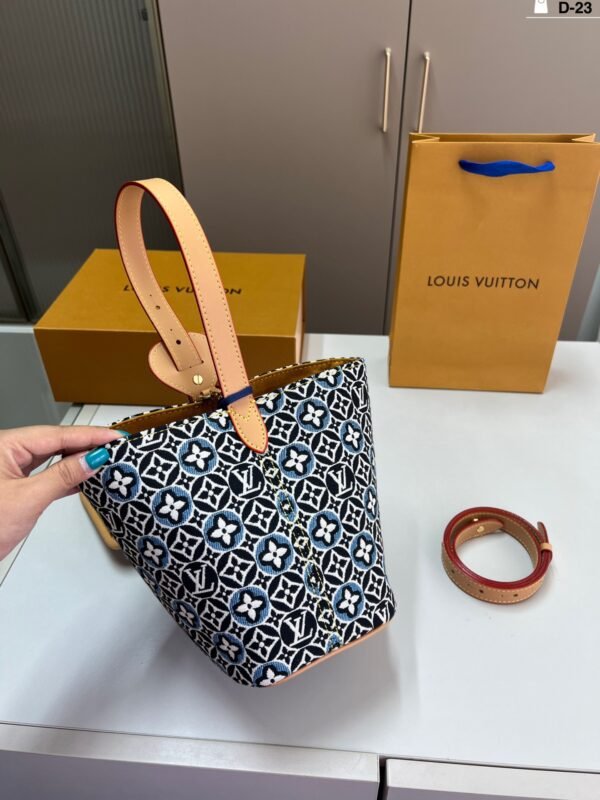 lv denim neverfull shopping bag (复制)