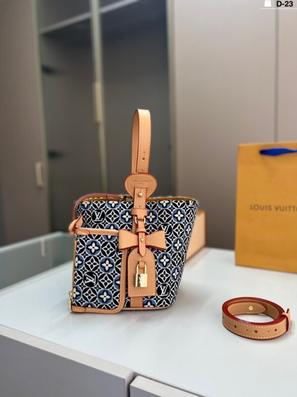 lv denim neverfull shopping bag (复制)