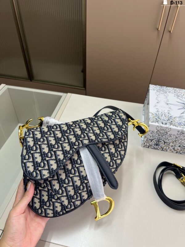 prada soft lux waxed leather hobo bag with long handles (复制)