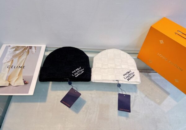 chanel hat (复制)