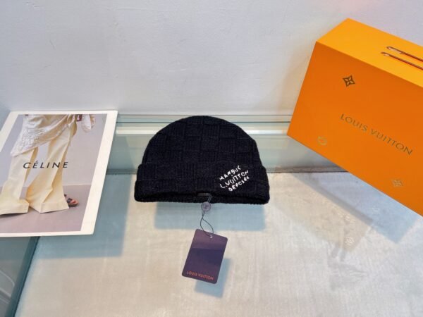 chanel hat (复制)